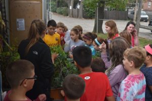 farm-to-school-truck-teaching-students-about-fresh-healthy-foods